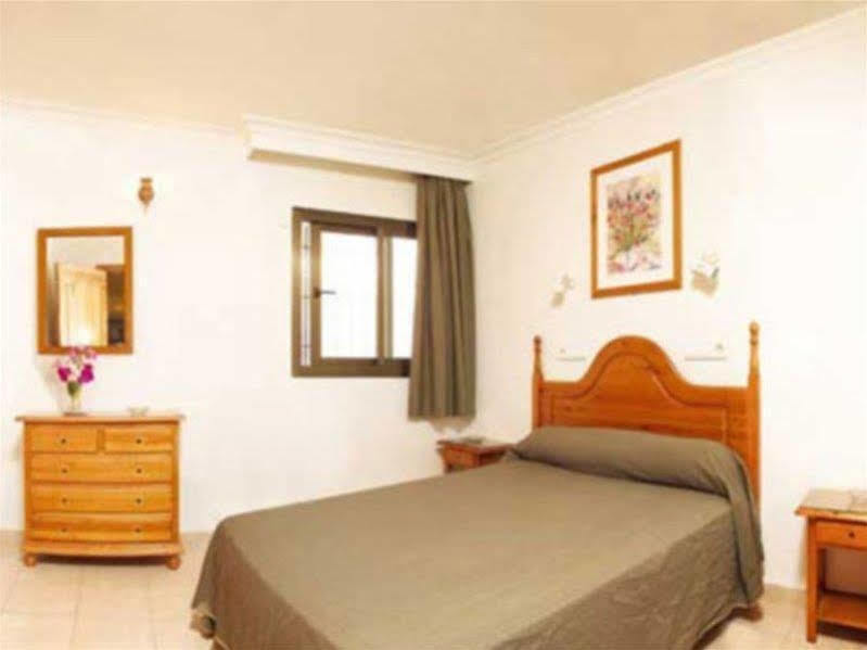 My Way Luxury Ibiza Studio - Ab Group Playa d'en Bossa Bagian luar foto