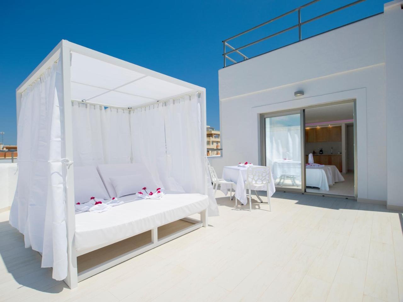 My Way Luxury Ibiza Studio - Ab Group Playa d'en Bossa Bagian luar foto