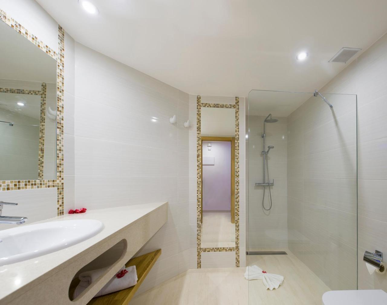 My Way Luxury Ibiza Studio - Ab Group Playa d'en Bossa Bagian luar foto