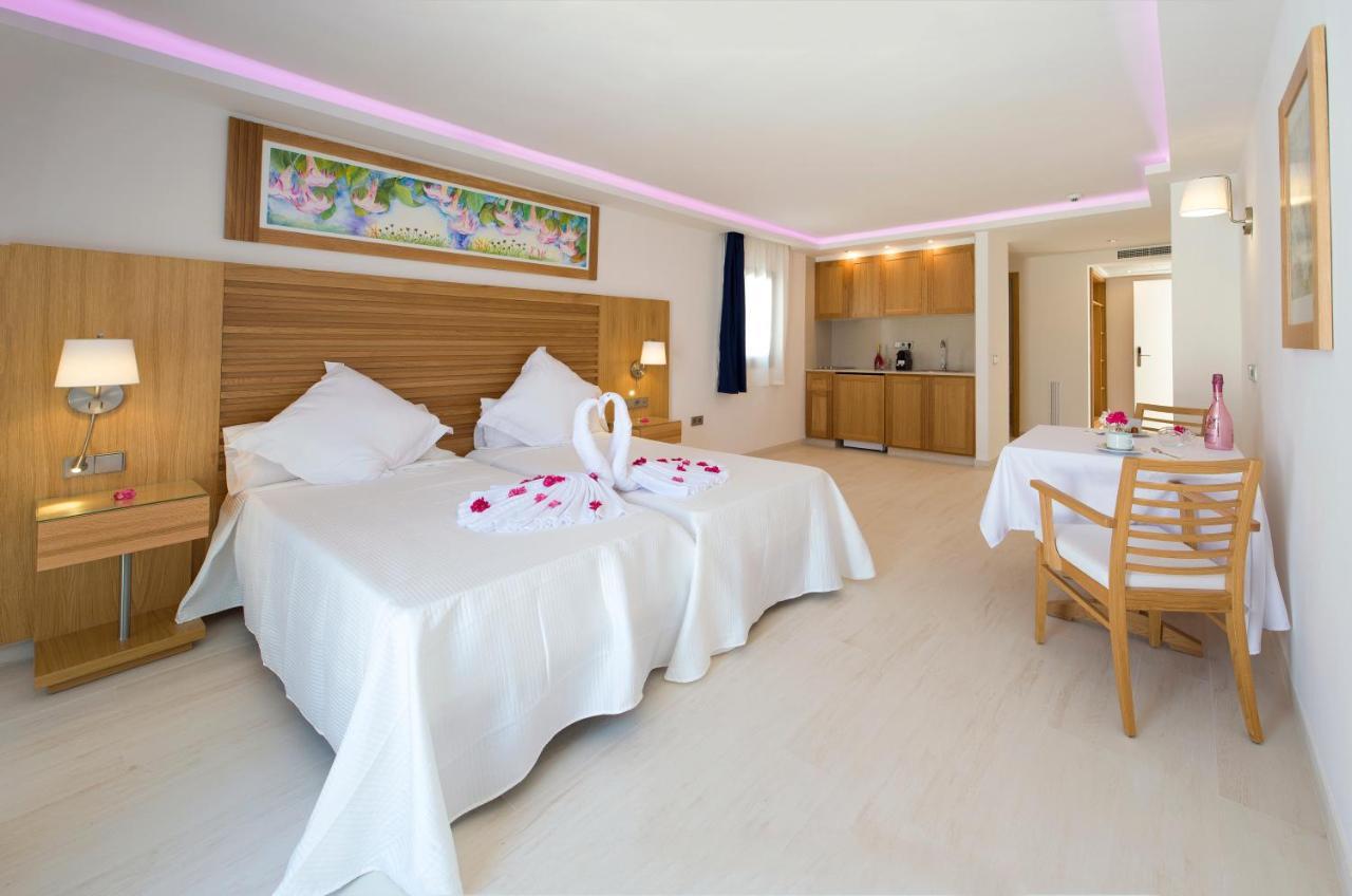 My Way Luxury Ibiza Studio - Ab Group Playa d'en Bossa Bagian luar foto