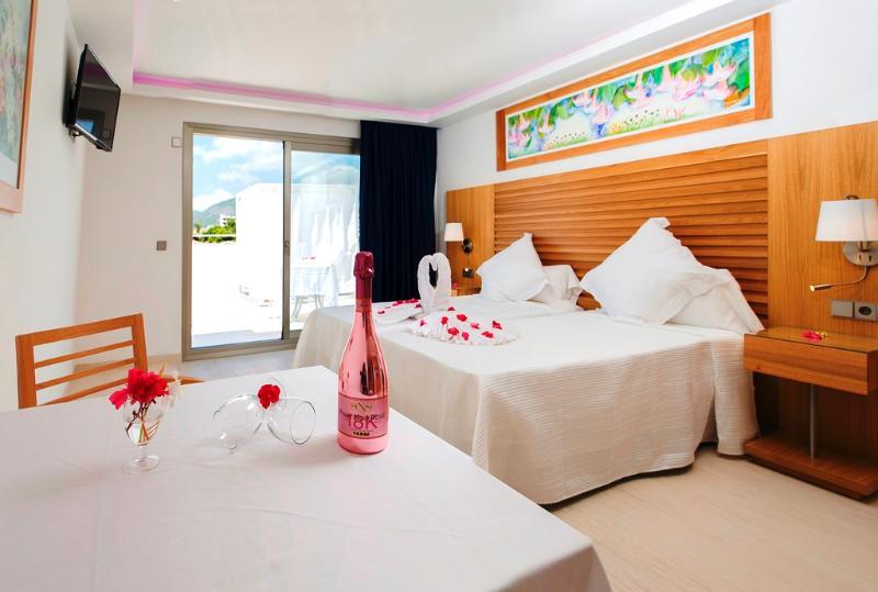 My Way Luxury Ibiza Studio - Ab Group Playa d'en Bossa Bagian luar foto