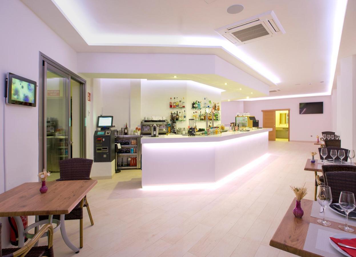 My Way Luxury Ibiza Studio - Ab Group Playa d'en Bossa Bagian luar foto
